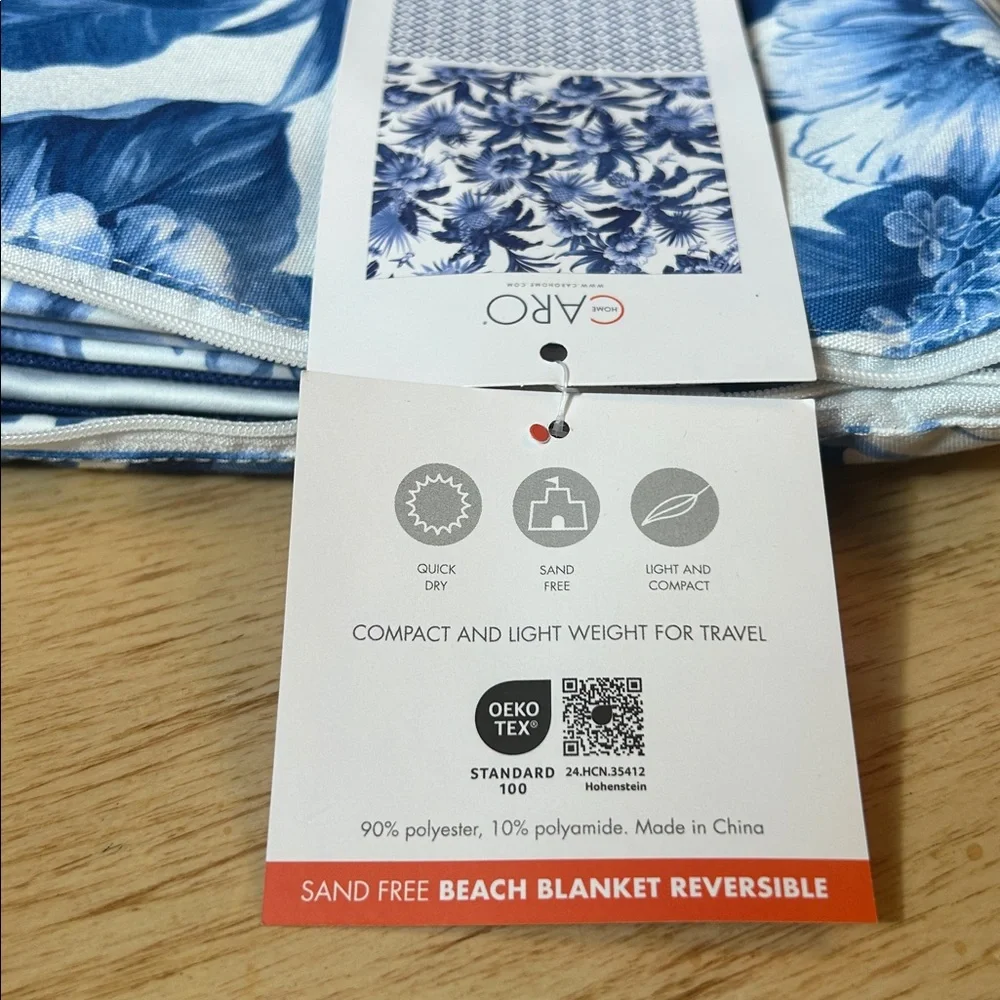 CARO Reversible Beach Blanket  NWT